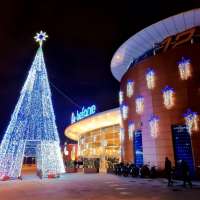 Si accendono le luci low cost a Le Befane Shopping Centre di Rimini per Natale